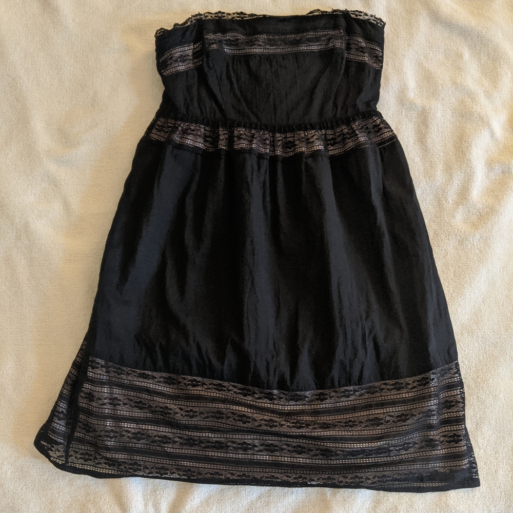 UO Pins & Needles Strapless Lace Dress